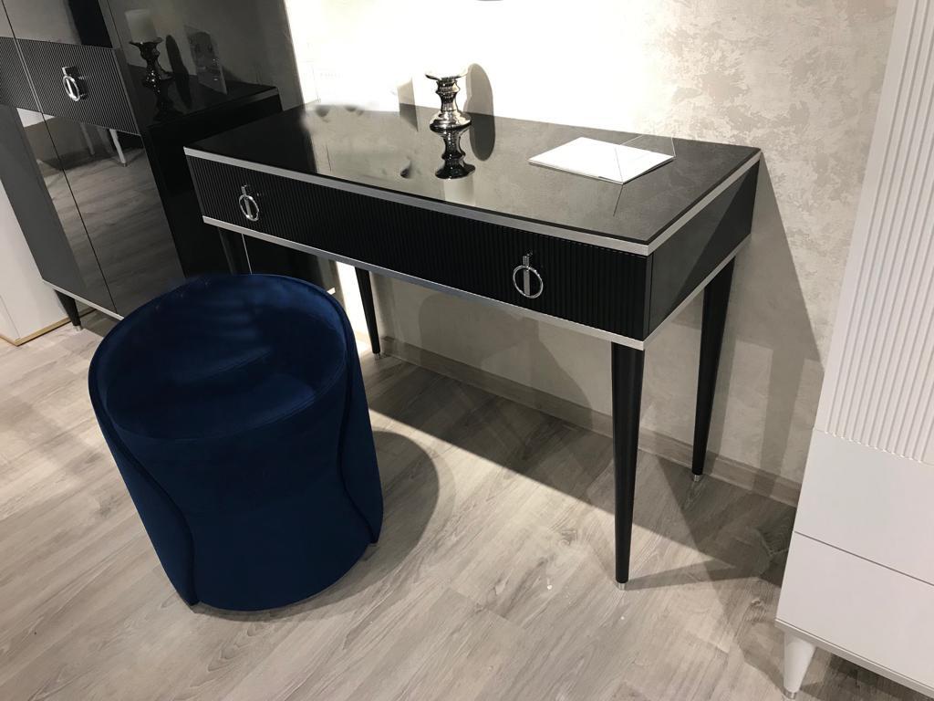 стол туалетный  Римини Соло ЯМ  [РМСТ-1(s)] черный, серебро