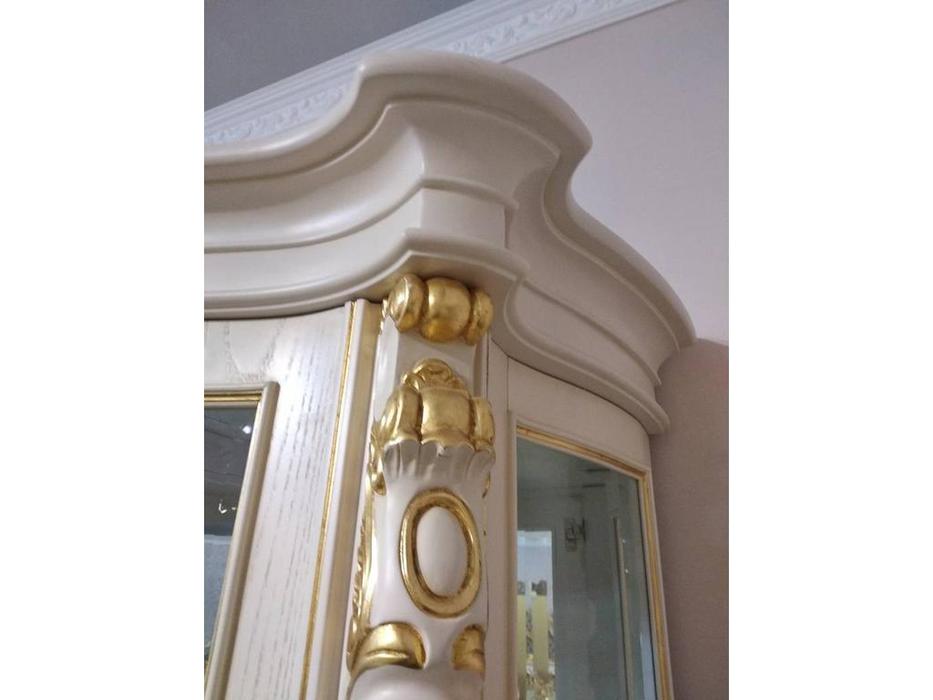витрина 3-х дверная без короны Изабелла Carpenter  [ZA208] белый, золото