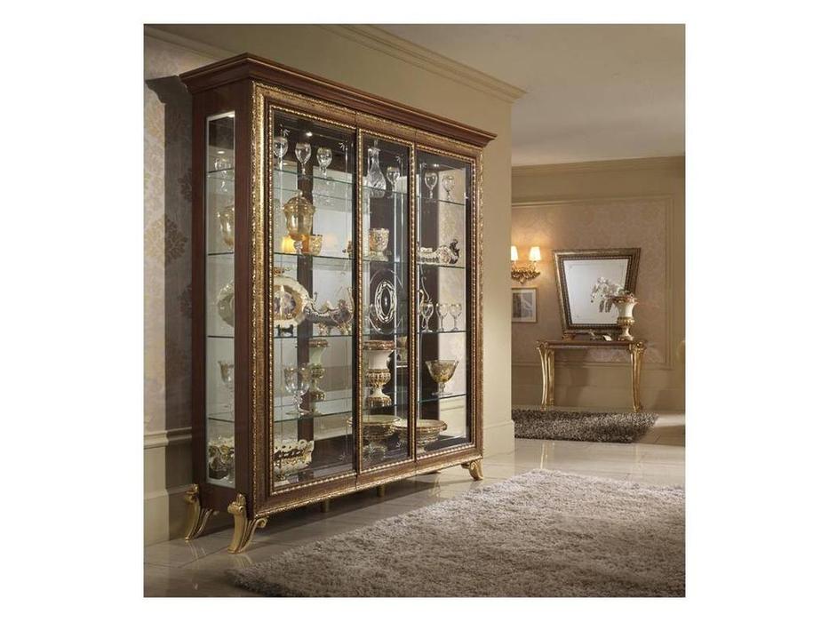 витрина 3-х дверная Джотто без короны Giotto: Arredo Classic [] (орех)